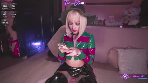 Snapshot of iam_eli chatting on 10/17/25, 09:28 online show from 10/17/25, 09:28