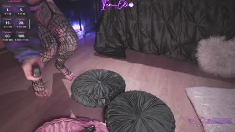 Snapshot of iam_eli chatting on 11/06/25, 11:26 online show from 11/06/25, 11:26