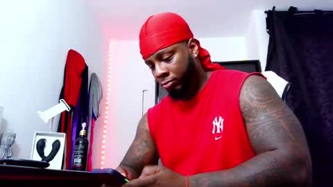 Mr H Independent model online show from 09/13/25, 03:28