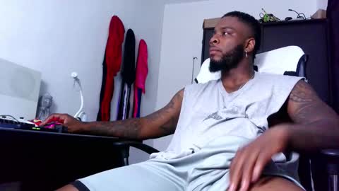 Mr H Independent model online show from 11/26/25, 04:46