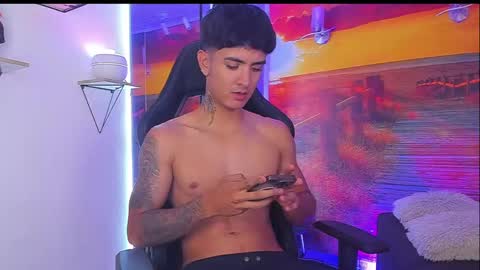 Light online show from 10/03/25, 05:48