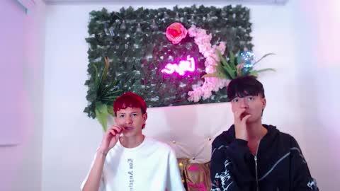 Snapshot of iam_lukas__ chatting on 11/02/25, 04:04 iam_lukas__ online show from 11/02/25, 04:04