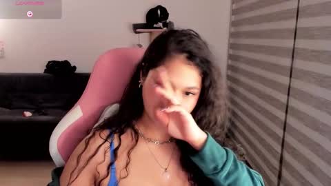 Snapshot of iam_nikki chatting on 09/14/25, 04:55 On instagram Imm NikkiHelp me reach 100 likes online show from 09/14/25, 04:55