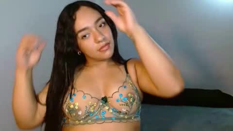 Snapshot of iam_paolax chatting on 12/21/25, 12:29 iam_paolax online show from 12/21/25, 12:29