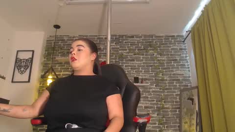 Snapshot of iam_samy__ chatting on 01/07/25, 05:53 Samy online show from 01/07/25, 05:53