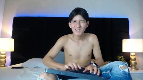 I A M   S M I T H S online show from 02/23/26, 04:54