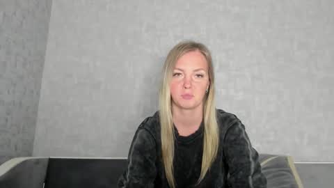 Venus online show from 09/15/25, 04:40