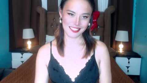 Snapshot of iam_yourtrough_pleasurecumshot chatting on 02/26/25, 08:00 mica online show from 02/26/25, 08:00