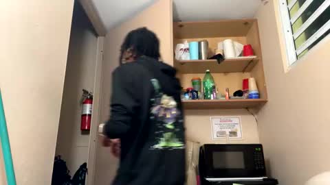 iamadielpr online show from 04/18/26, 08:18