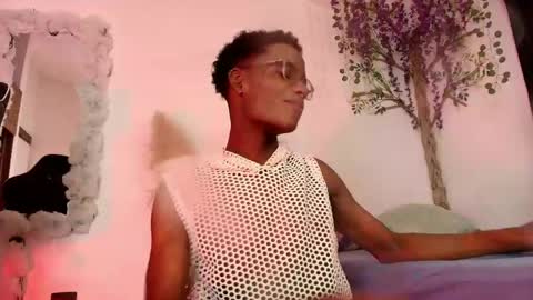 iamandrey_ online show from 05/15/26, 01:23