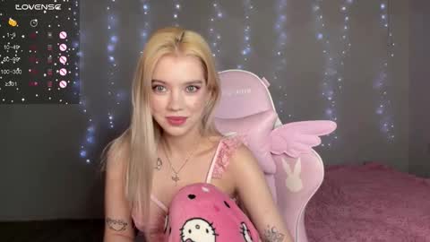 Cassie  STREAMS HERE EVERYDAY online show from 02/09/26, 02:43