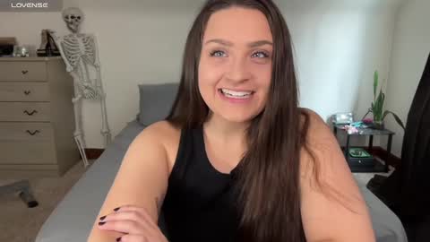 Snapshot of iamcrystalann chatting on 02/19/25, 05:49 Crystal online show from 02/19/25, 05:49