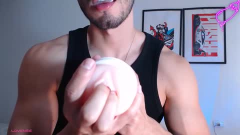  INDEPENDENT MODEL online show from 10/22/25, 01:22