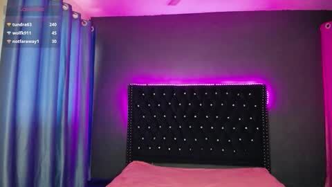 Snapshot of iamgrace chatting on 09/19/25, 03:13 Grace online show from 09/19/25, 03:13