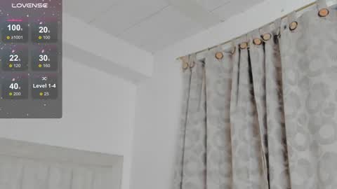 Snapshot of iamjulian_ chatting on 02/08/25, 02:16 Juliiiiian online show from 02/08/25, 02:16