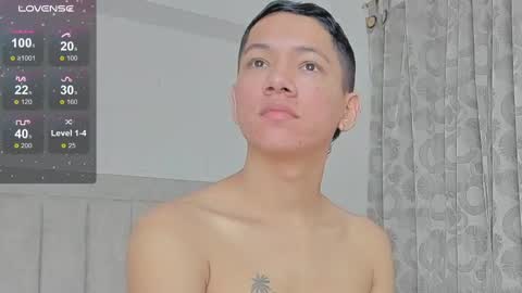 Snapshot of iamjulian_ chatting on 02/12/25, 11:29 Juliiiiian online show from 02/12/25, 11:29