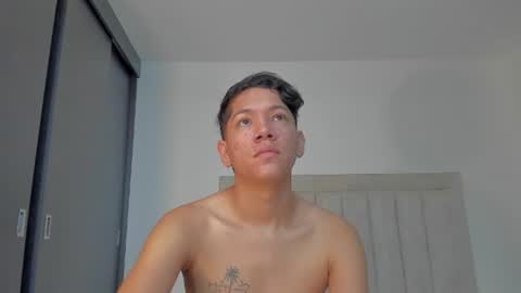 Snapshot of iamjulian_ chatting on 06/24/26, 11:09 Juliiiiian online show from 06/24/26, 11:09