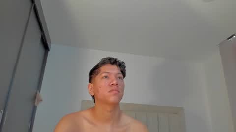 Snapshot of iamjulian_ chatting on 06/27/26, 11:15 Juliiiiian online show from 06/27/26, 11:15