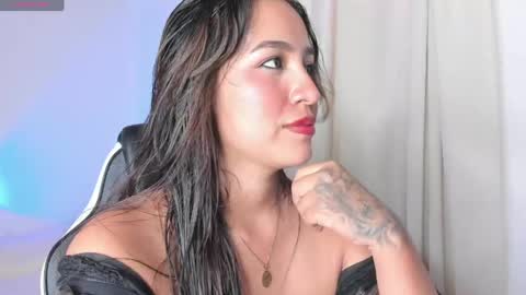 Lara online show from 04/15/26, 02:13