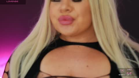 Snapshot of iamlila chatting on 12/01/24, 09:04 Lila online show from 12/01/24, 09:04