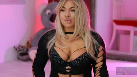 Snapshot of iamlila chatting on 03/12/25, 05:17 Lila online show from 03/12/25, 05:17