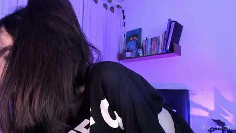 Snapshot of iammelody_ chatting on 01/05/25, 08:22 Mel online show from 01/05/25, 08:22