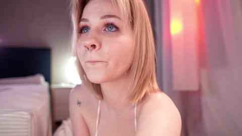 Nina  online show from 01/05/25, 07:17