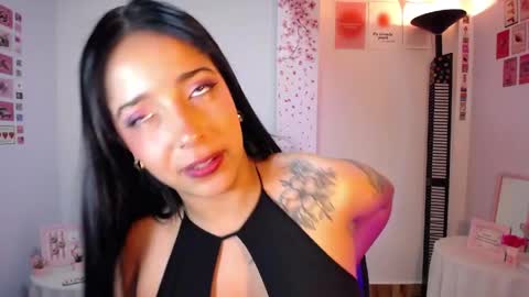 Camila online show from 05/29/26, 05:27