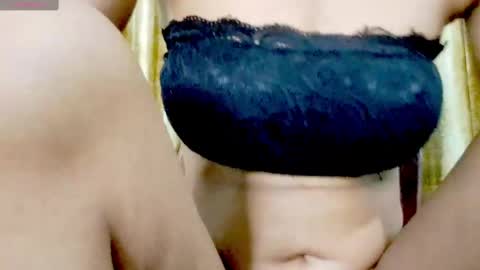 Snapshot of iamsomeone1234 chatting on 03/11/25, 05:02 Iamnidhicam online show from 03/11/25, 05:02