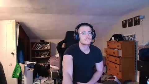 Snapshot of iamtommyparker chatting on 02/23/25, 02:07 iamtommyparker online show from 02/23/25, 02:07