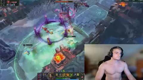 Snapshot of iamtommyparker chatting on 09/24/25, 08:12 iamtommyparker online show from 09/24/25, 08:12