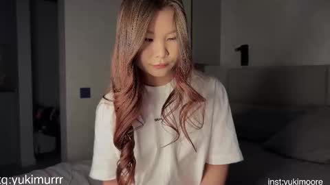 iamyuki_ online show from 03/26/26, 01:44