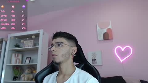 IAN CASTILLO online show from 01/15/25, 11:21