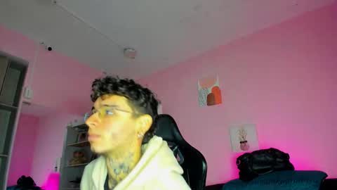 IAN CASTILLO online show from 12/04/25, 11:19