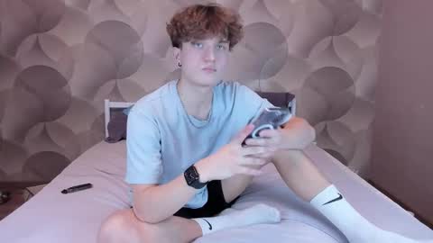 Ian Flor online show from 01/11/26, 01:05