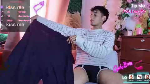 Snapshot of ian_hunter01 chatting on 03/01/26, 01:24 IAN HUNTER online show from 03/01/26, 01:24