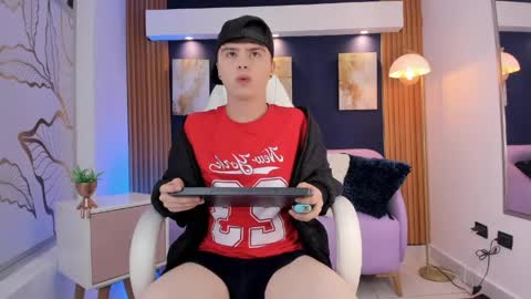 Snapshot of ian_stone_ chatting on 04/06/26, 01:01 Ian online show from 04/06/26, 01:01