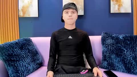 Snapshot of ian_stone_ chatting on 04/11/26, 12:09 Ian online show from 04/11/26, 12:09