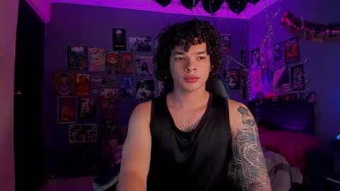 Snapshot of ian_versace chatting on 02/08/26, 05:22 Andres online show from 02/08/26, 05:22