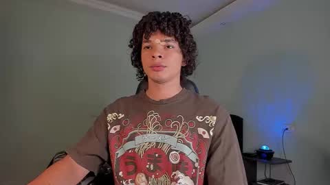 Snapshot of ian_versace chatting on 03/01/26, 09:28 Andres online show from 03/01/26, 09:28