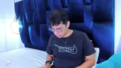 ian_yin online show from 03/21/26, 04:06