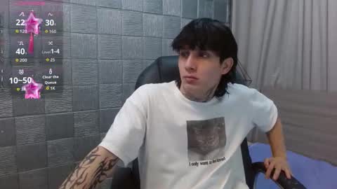 ian online show from 12/04/25, 08:17