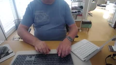 iandy12 online show from 06/08/26, 06:03