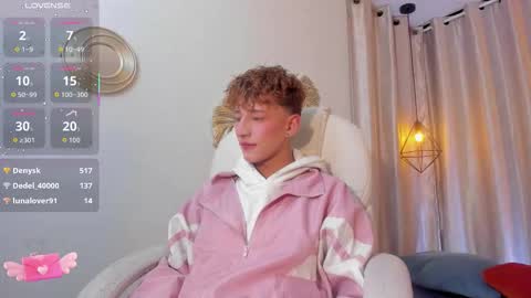 ian  online show from 09/09/25, 02:55