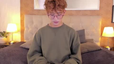 ian  online show from 11/07/25, 03:06