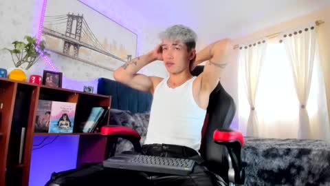 Snapshot of ianwayne_ chatting on 03/08/25, 07:20 Andrew online show from 03/08/25, 07:20