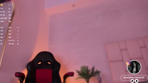 Snapshot of iara_martinez chatting on 12/30/24, 03:46 I A R A online show from 12/30/24, 03:46