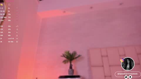 Snapshot of iara_martinez chatting on 01/14/25, 03:36 I A R A online show from 01/14/25, 03:36