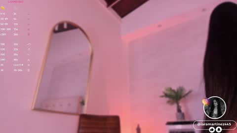 Snapshot of iara_martinez chatting on 01/22/25, 12:06 I A R A online show from 01/22/25, 12:06