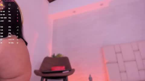 Snapshot of iara_martinez chatting on 02/19/25, 12:33 I A R A online show from 02/19/25, 12:33